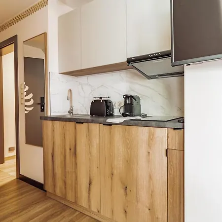 Aparthotel Jedlina *
