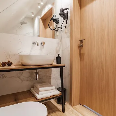 Apartmanhotel Jedlina 3*