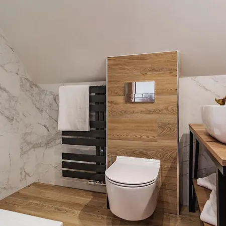 Apartmanhotel Jedlina 3*