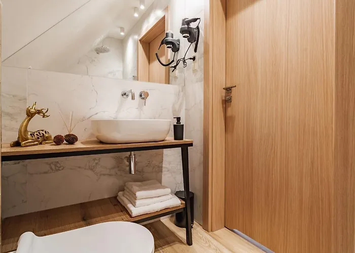 Hotel apartamentowy Jedlina 3*