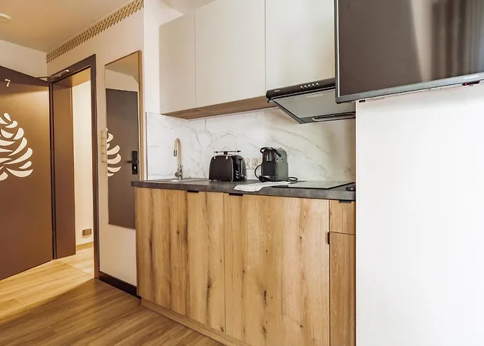 Aparthotel Jedlina 3*